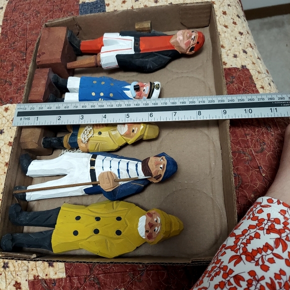 Maritime Figurines Featuring Sea Captain, Fishermen, And Pirates. Lot Of 5 - Picture 4 of 4
